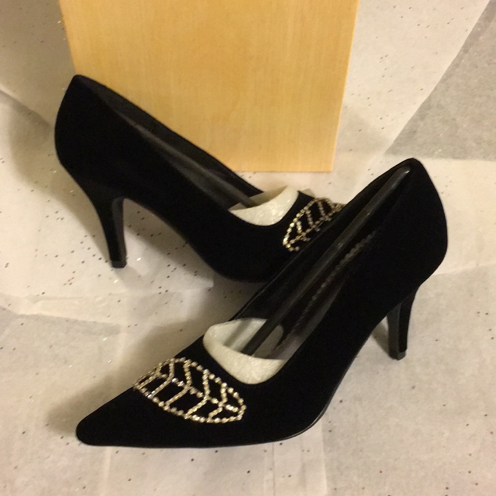 Black Velvet Dressy Heels Diamond Leaf Accents 6.5 - Picture 4 of 8
